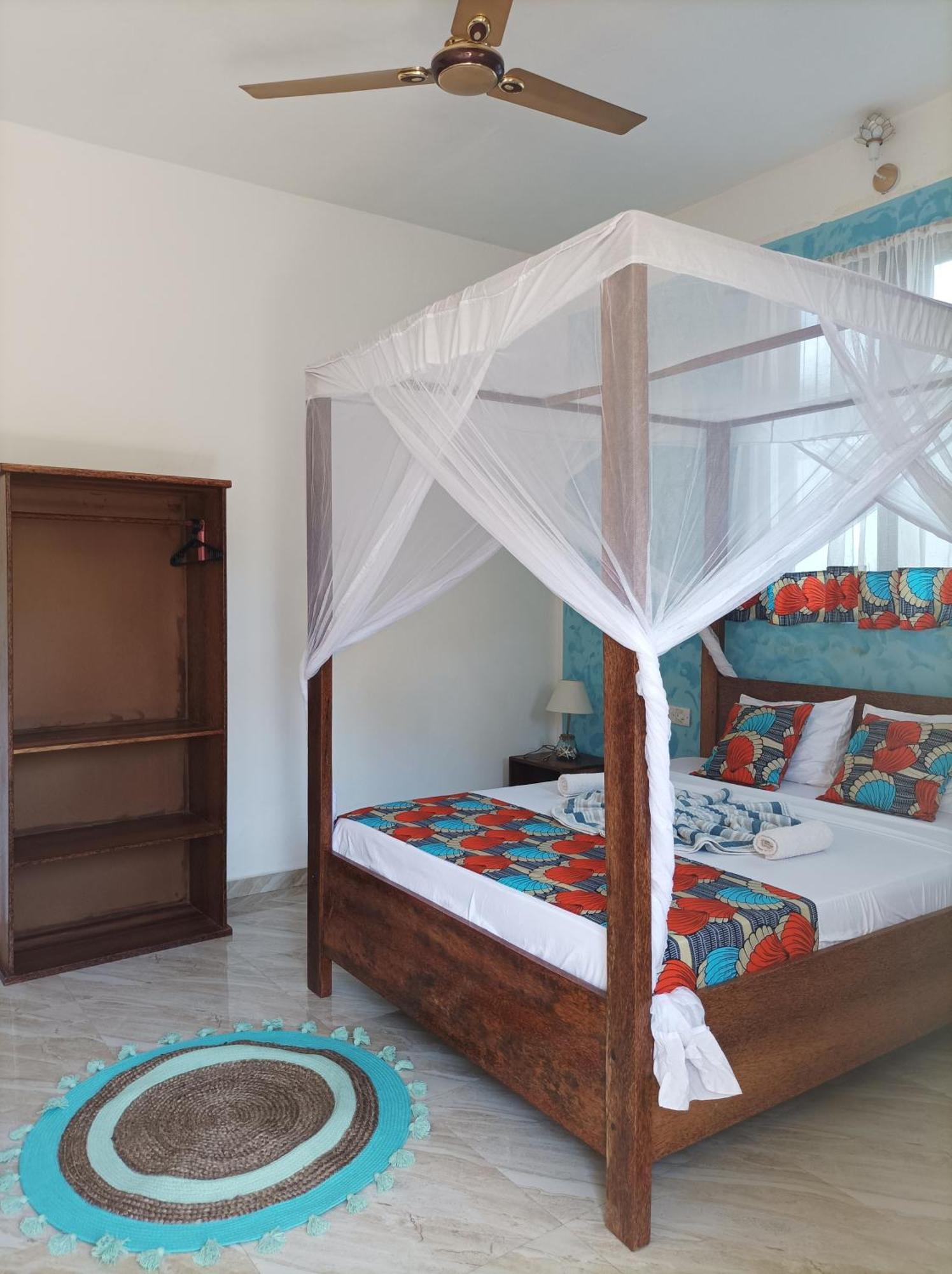 Zanzicrown Hotel Nungwi Bilik gambar